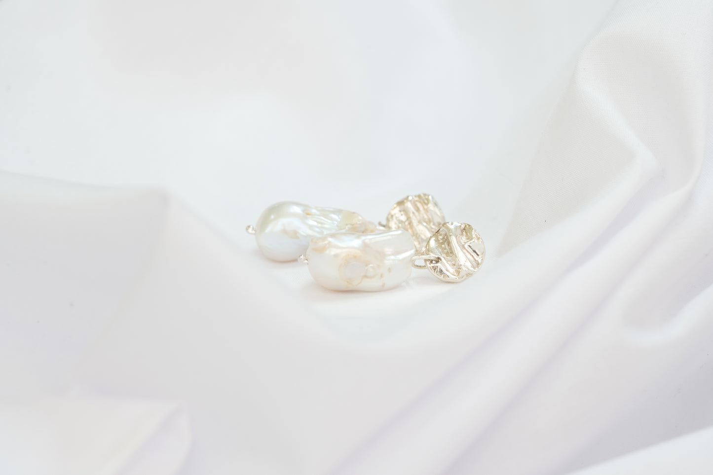 Textured silver with freshwater pearl