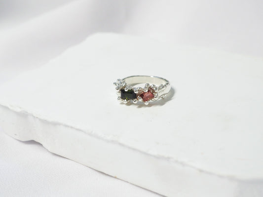 Sea ring with tourmalines