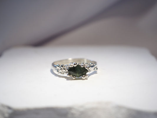 Shell bloom ring