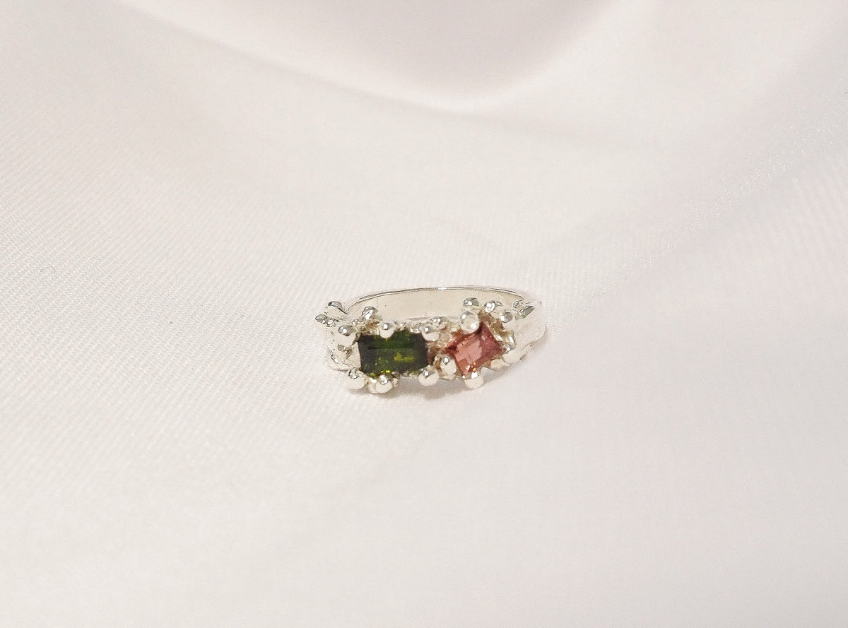 Sea ring with tourmalines
