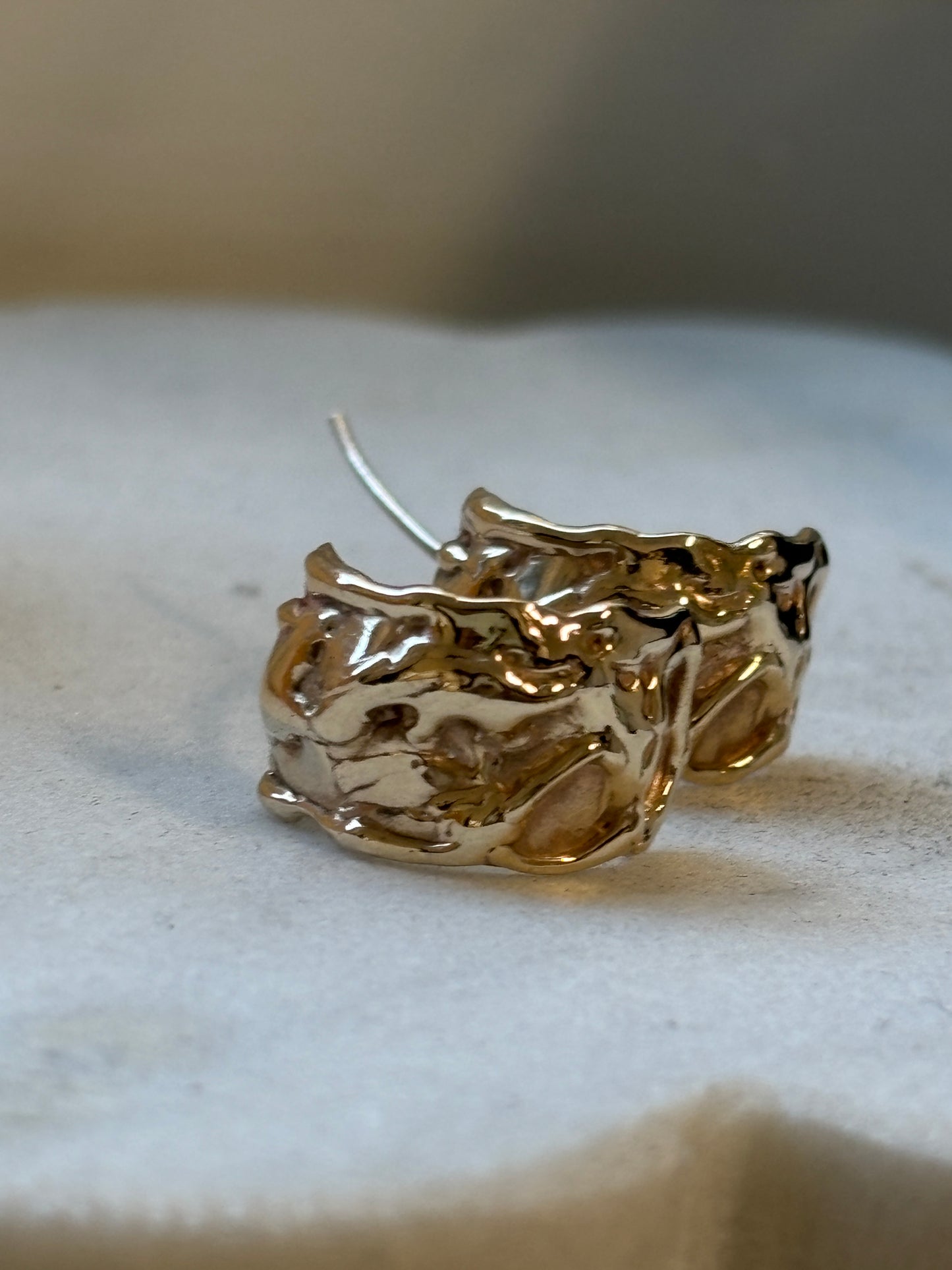 Unfined textured earrings