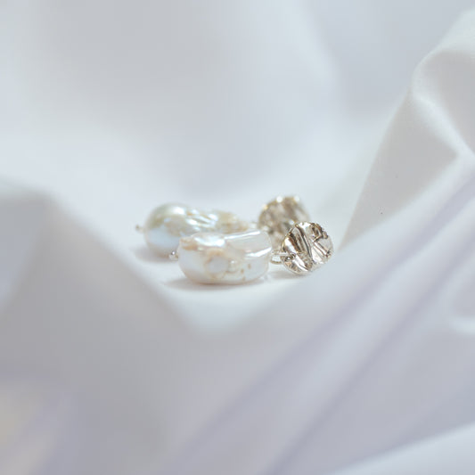 Textured silver with freshwater pearl